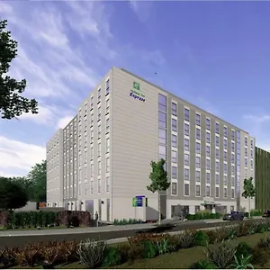 https://holiday-inn-express-dusseldorf-airport.topcolognehotels.com